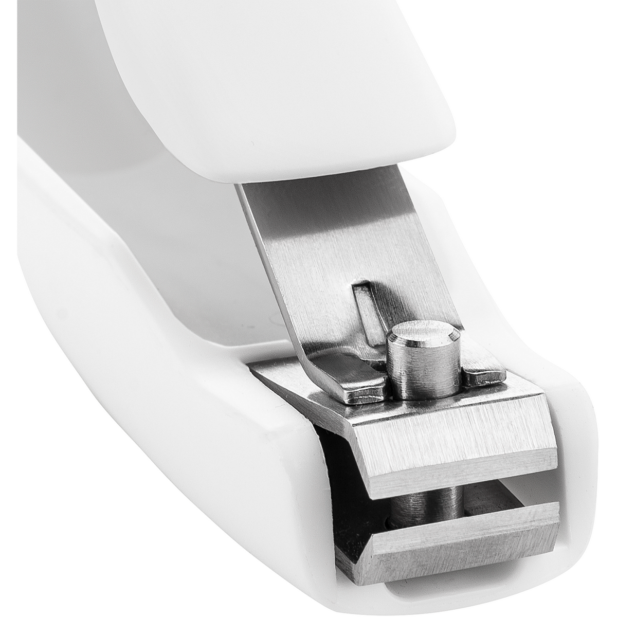 Nahaufnahme der geöffneten Schneide eines ZWILLING Premium Fußnagelknipsers in weiß mit scharfen und geraden Klingen.